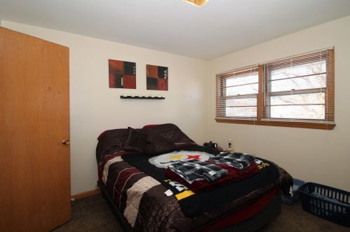 7200 Lakefield Dr, Milwaukee WI  53219-4024 exterior