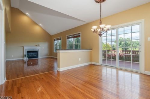 10 Providence Dr, Flemington NJ  08822-3447 exterior