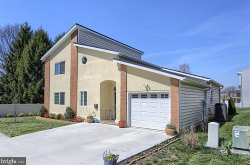 404 Coover St, Navy Sup Dpt PA  17055-4225 exterior