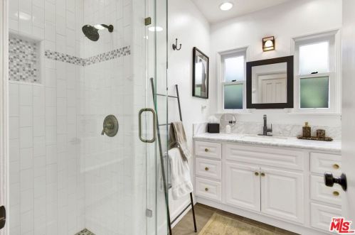 12202 Hartsook St, North Hollywood CA  91601-3961 exterior