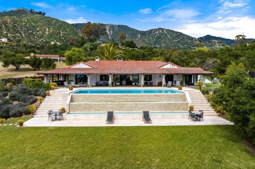 2946 Hidden Valley Ln, Santa Barbara, CA 93108-1619