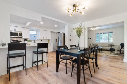 6620 Jackson St, Pittsburgh PA  15206-1764 exterior