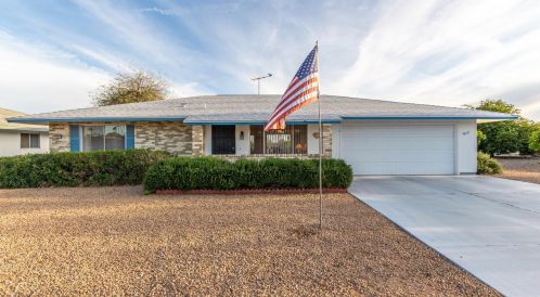 9819 Redwood Dr, Sun City, AZ 85351-3209