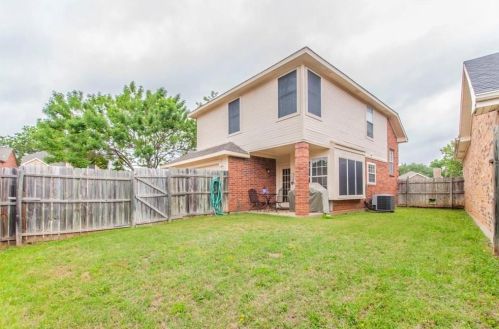 1346 Overlook Dr, Lewisville, TX 75067-4926