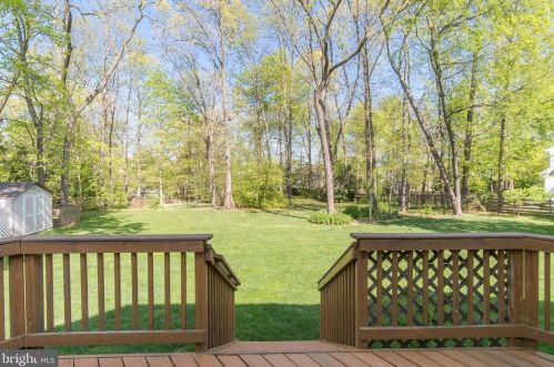 26 Colonel Miles Ct, Harpers Ferry WV  25425-3109 exterior