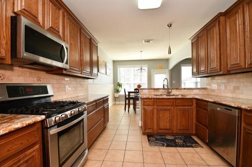 8514 Sports Haven Dr, Humble TX  77346-6000 exterior