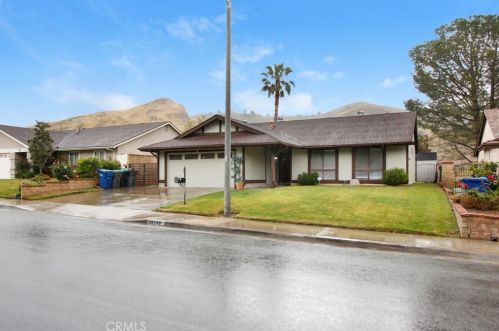 29746 Abelia Rd, Santa Clarita, CA 91387-1948