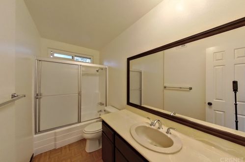 240 Adams St, Glendale CA 91206-4548 exterior