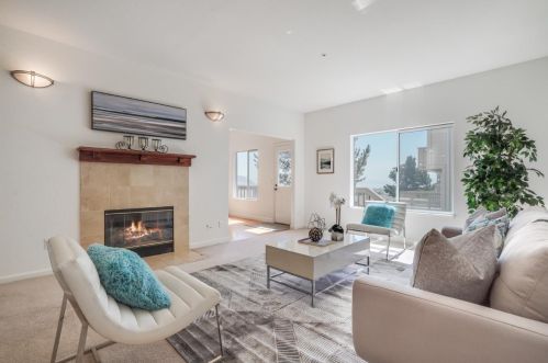 1063 Schwerin St, Daly City CA  94014-1622 exterior