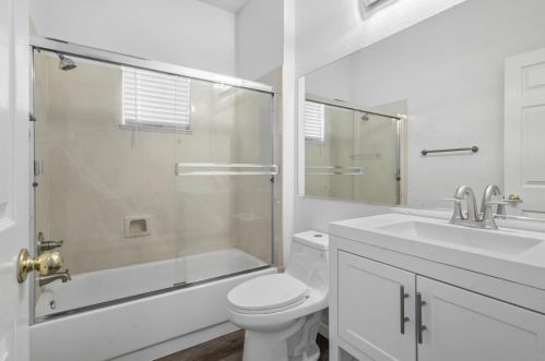 1285 Burgundy Ln, Manteca CA  95337-6874 exterior