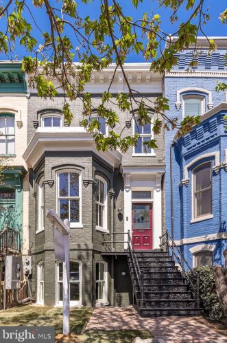 306 D St, Washington, DC 20002-5722