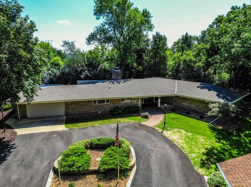 20840 Court St, Waukesha, WI 53146-1205