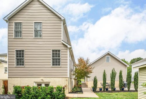 527 Willis St, Fredericksburg VA  22401-5650 exterior