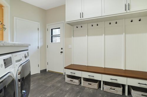 2600 Comstock Ln, Minneapolis MN 55447-1831 exterior