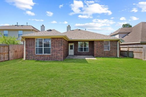 7223 Chasegrove Ln, Richmond TX  77407-6498 exterior