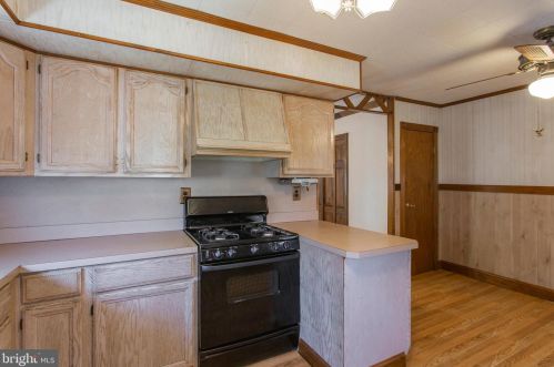 223 Riverview Ave, Ridley Park PA  19078-1628 exterior