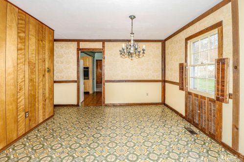 4 Cymbeline Dr, Old Bridge NJ  08857-2704 exterior