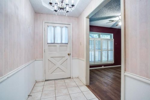 2324 Yorkshire St, Denton, TX 76209-8653