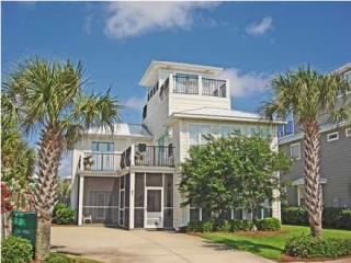 87 Mark St, Destin, FL 32541-3570
