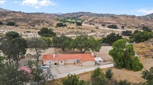 29814 Hasley Canyon Rd, Santa Clarita, CA 91384-3236