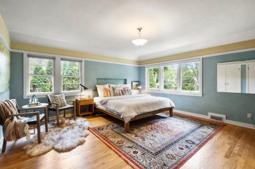 1003 Sylvan Ave, Milwaukee WI 53217-5355 exterior