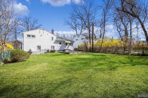 97 Woodland Ave, Verona NJ  07044-2207 exterior