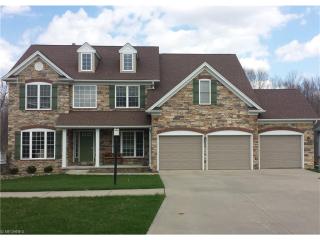 3959 Encell Dr, Akron, OH 44321-1883