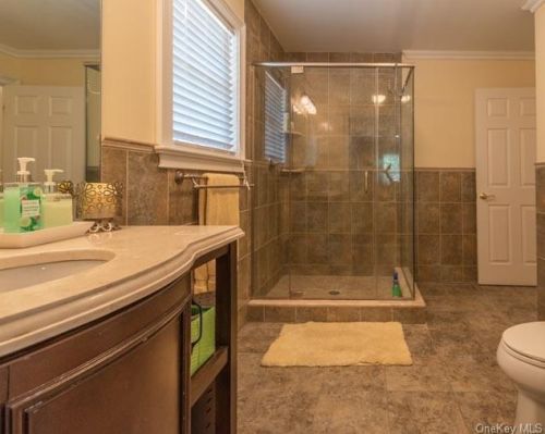 110 Orchard Ter, Monroe NY  10950-3416 exterior