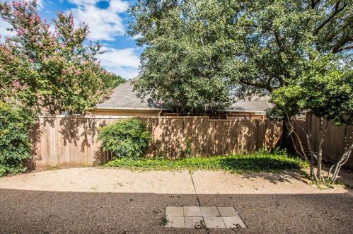 3600 Ernest Ct, Fort Worth, TX 76116-9342