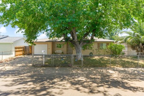 3724 Lankershim Way, North Highlands CA  95660-3743 exterior