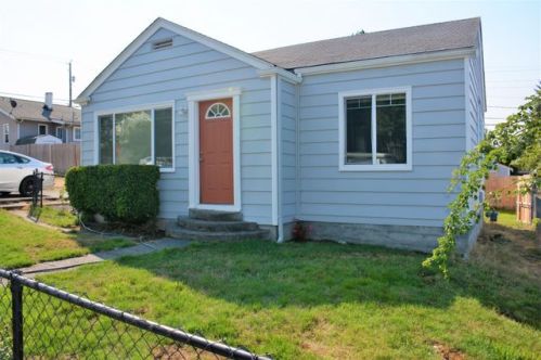 2111 11th St, Bremerton, WA 98312-3848