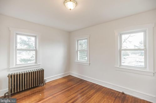 15 Lehigh Ave, Gloucester NJ  08030-1304 exterior