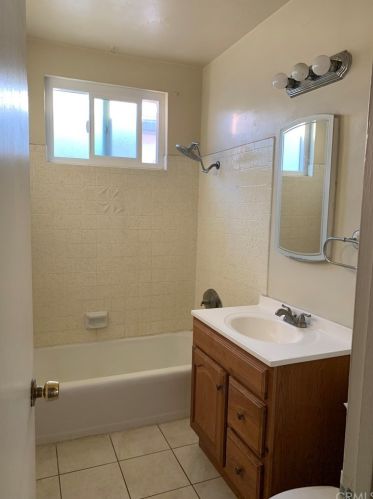 2520 Carnegie Ln, Redondo Beach CA  90278-3864 exterior