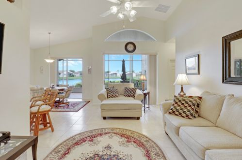 364 Sunview Way, Port Saint Lucie FL  34986-2900 exterior