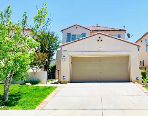32020 Cypress Way, Santa Clarita, CA 91384-4125