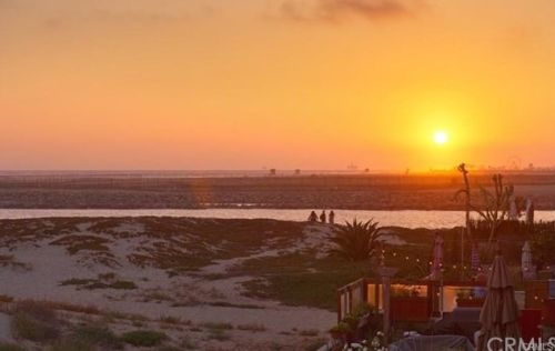 7304 Oceanfront, Newport Beach CA  92663-1727 exterior
