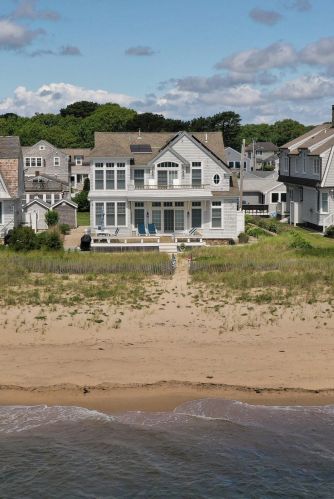 79 Nick Trl, Mashpee, MA 02649-4271