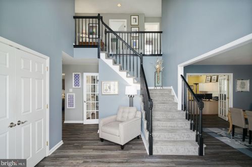 305 Stoneyford Rd, Southampton, PA 18966-2509