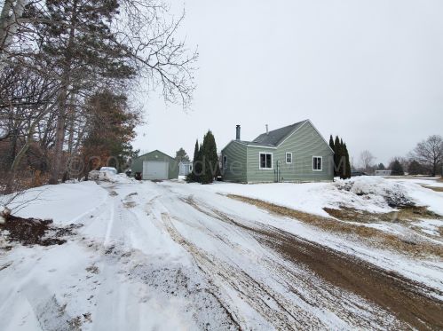 345 Ottertail Ave, Ottertail, MN 56571-7164