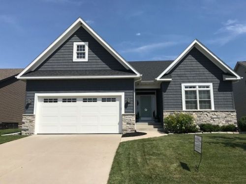 4245 Kingston Cir, Panarama Park, IA 52722-5474