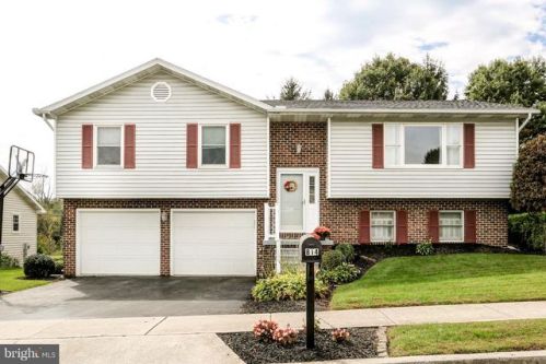 814 White Haven Rd, Harrisburg, PA 17111-6816