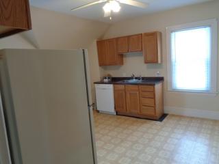45 Hillside Ave, East Providence, RI 02914-3260