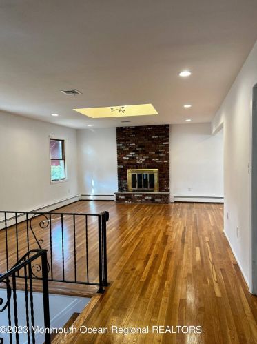 285 Essex Dr, Bricktown NJ  08723-6525 exterior