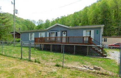 433 Rr 2, Delbarton WV  exterior