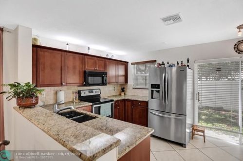 11936 12 St, Hollywood FL 33026-4359 exterior
