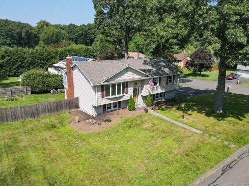 25 Windsor Ln, Bristol, CT 06010-2745