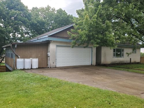 3006 Maple Dr, La Crosse, WI 54601-7744