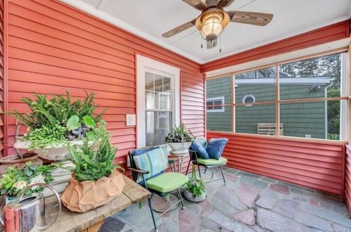 369 Montgomery St, Newburgh NY  12550-3643 exterior