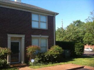 3321 Golf Club Ln, Nashville, TN 37215-1577