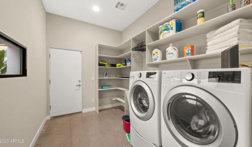 6846 13th Pl, Phoenix AZ  85014-1120 exterior